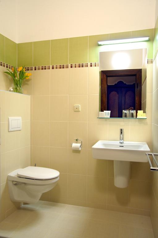 Koliba U Cerneho Medveda Hotel Zlín Buitenkant foto