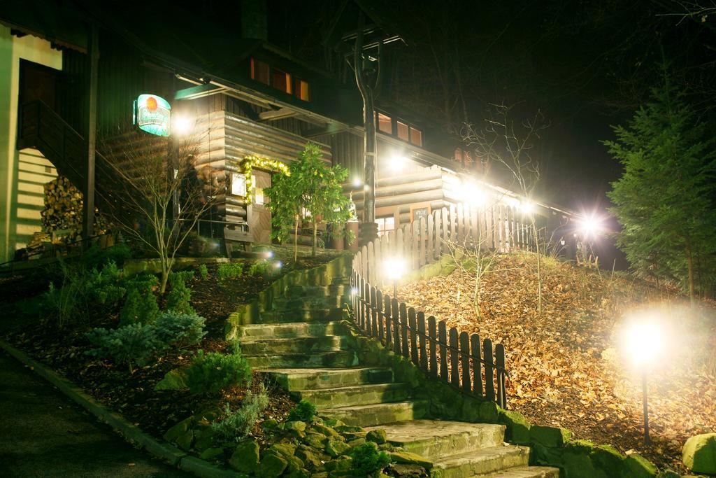 Koliba U Cerneho Medveda Hotel Zlín Buitenkant foto
